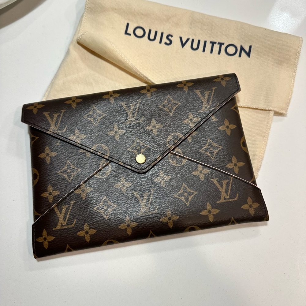 Louis Vuitton Classic Monogram Envelope Clutch - Picture 3 of 10